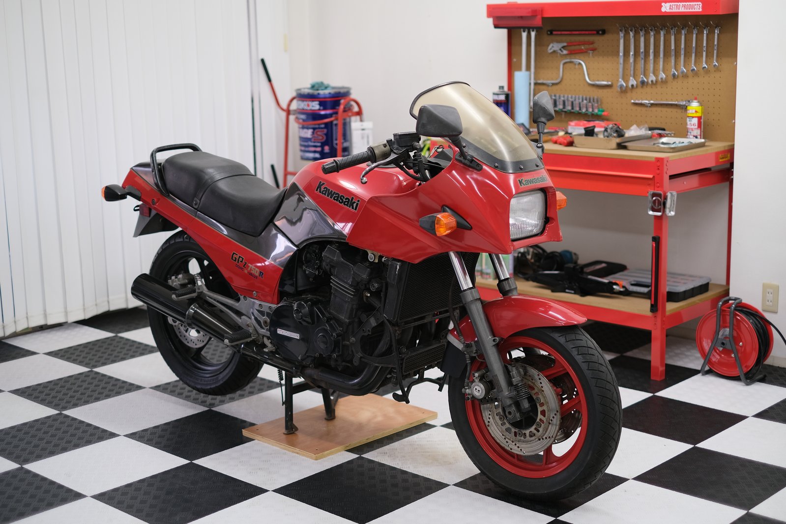 GPZ750R